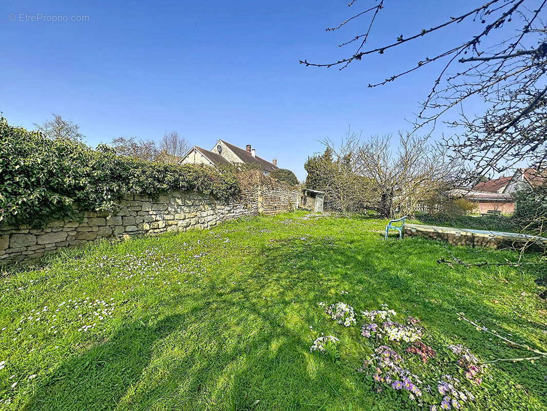 Maison à VILLERS-SOUS-SAINT-LEU