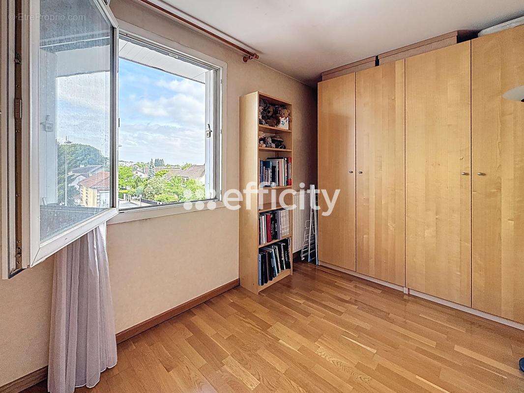 Appartement à ROSNY-SOUS-BOIS
