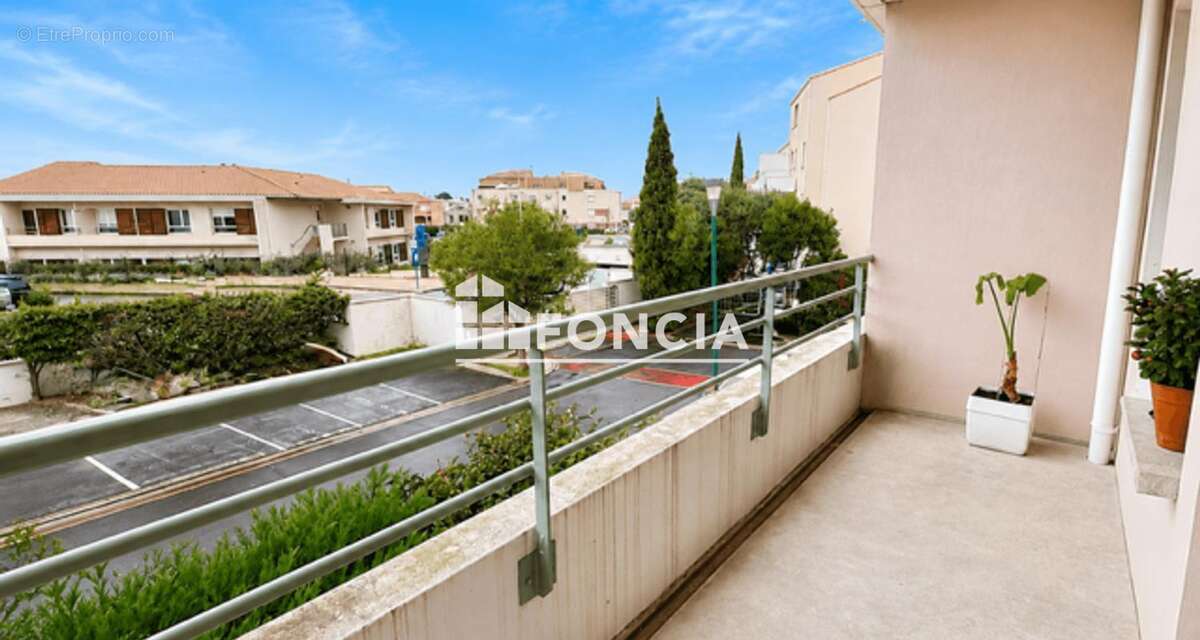Cayrets - t1 bis + parking - photo 2