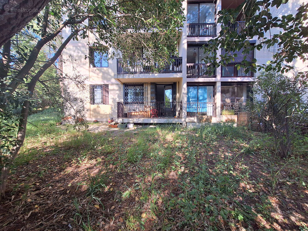 Appartement 4 pièces 80 m² · à Aix-en-Provence · 80 m² · 330 000 €