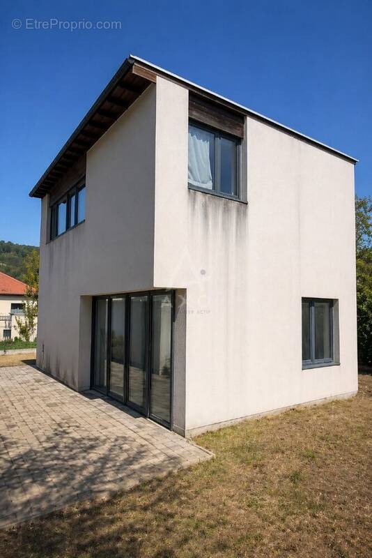 Maison à BAINVILLE-SUR-MADON