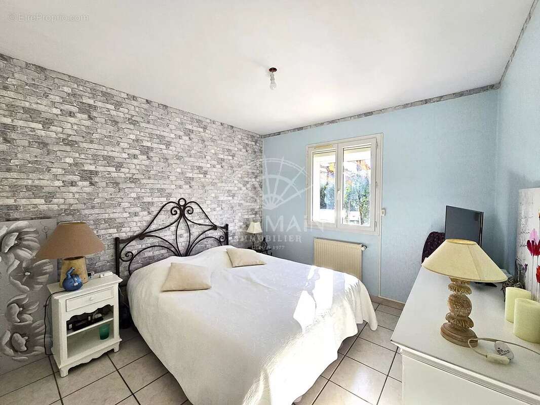 Maison à L'ISLE-SUR-LA-SORGUE