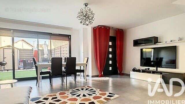 Photo 2 - Maison à LE BLANC-MESNIL