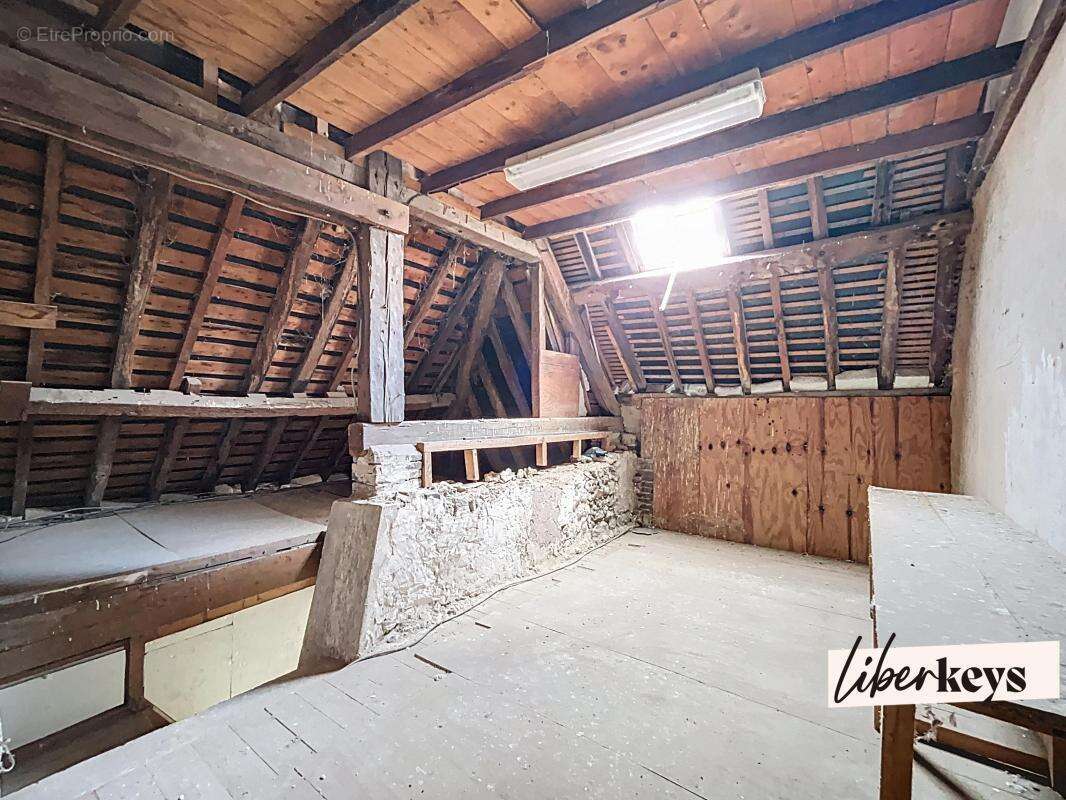 Maison à SAINT-LUBIN-DES-JONCHERETS