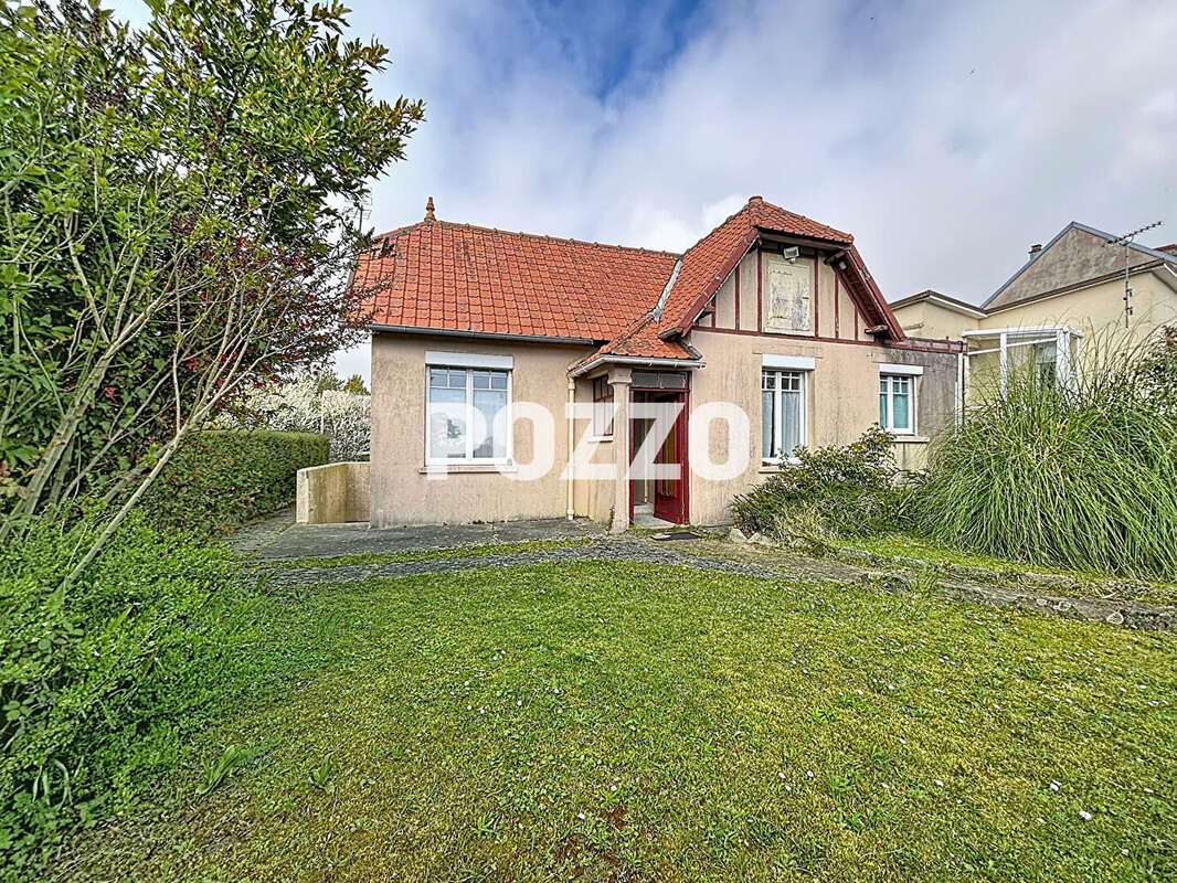 Maison à AGON-COUTAINVILLE