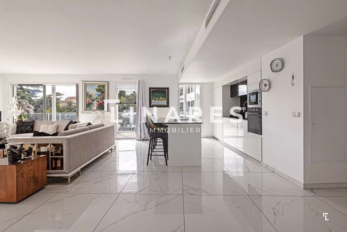 Appartement à MARSEILLE-8E