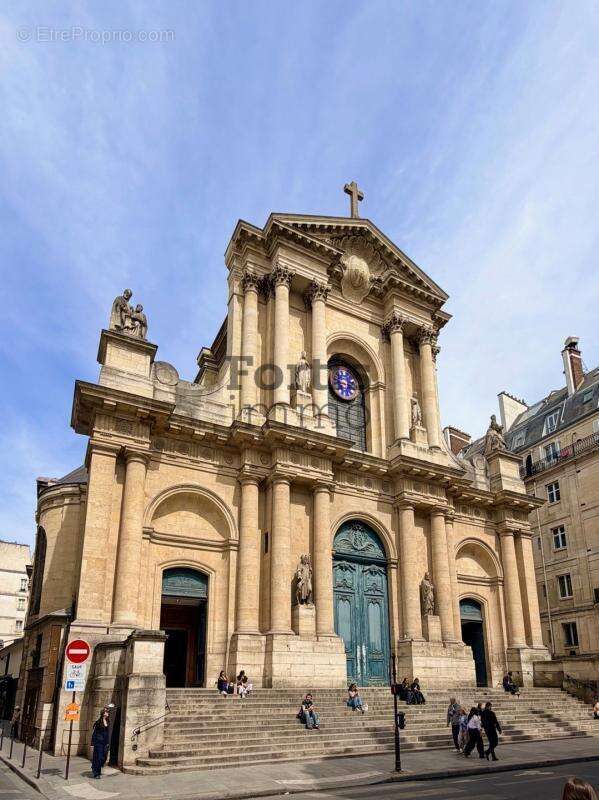 Appartement à PARIS-1E