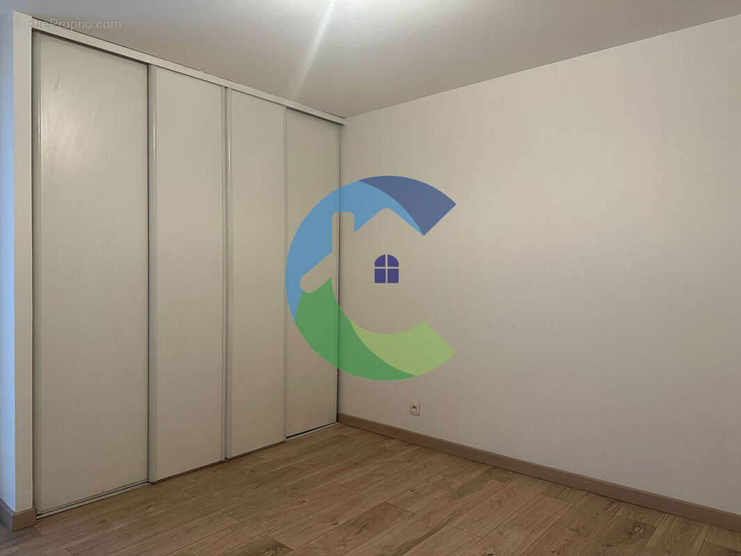 Appartement à CHILLY-MAZARIN