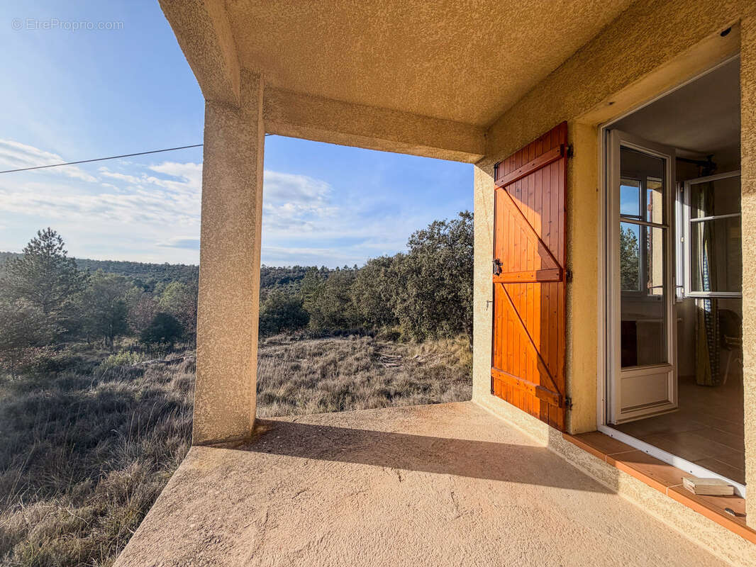 Maison à ESPARRON