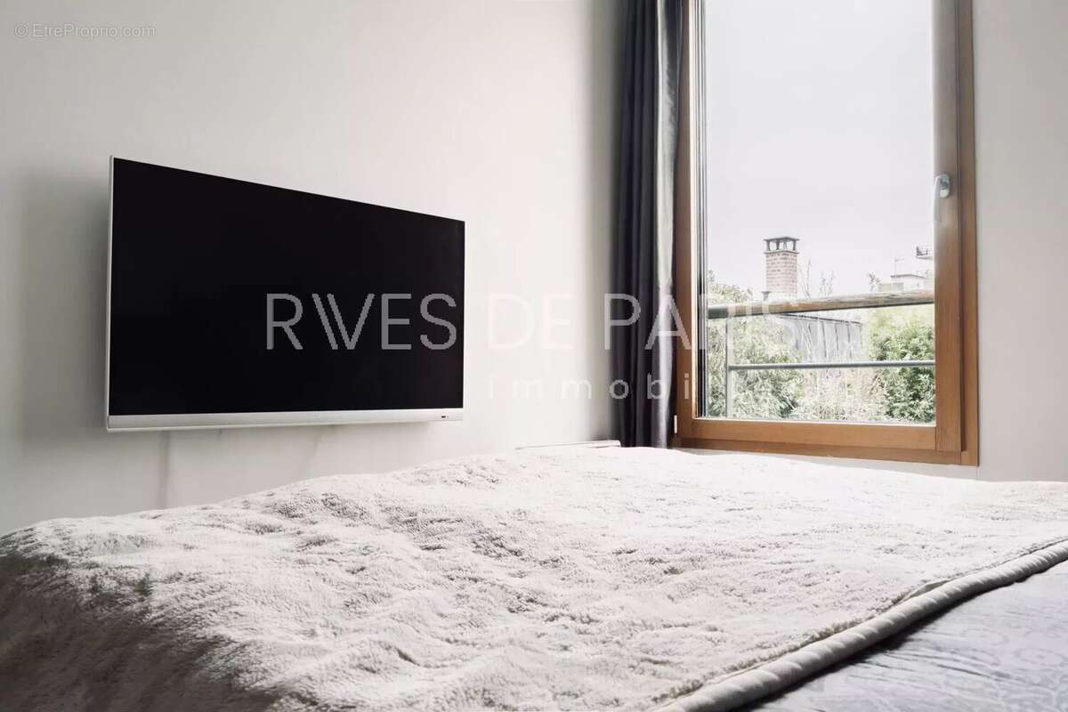 Appartement à COURBEVOIE