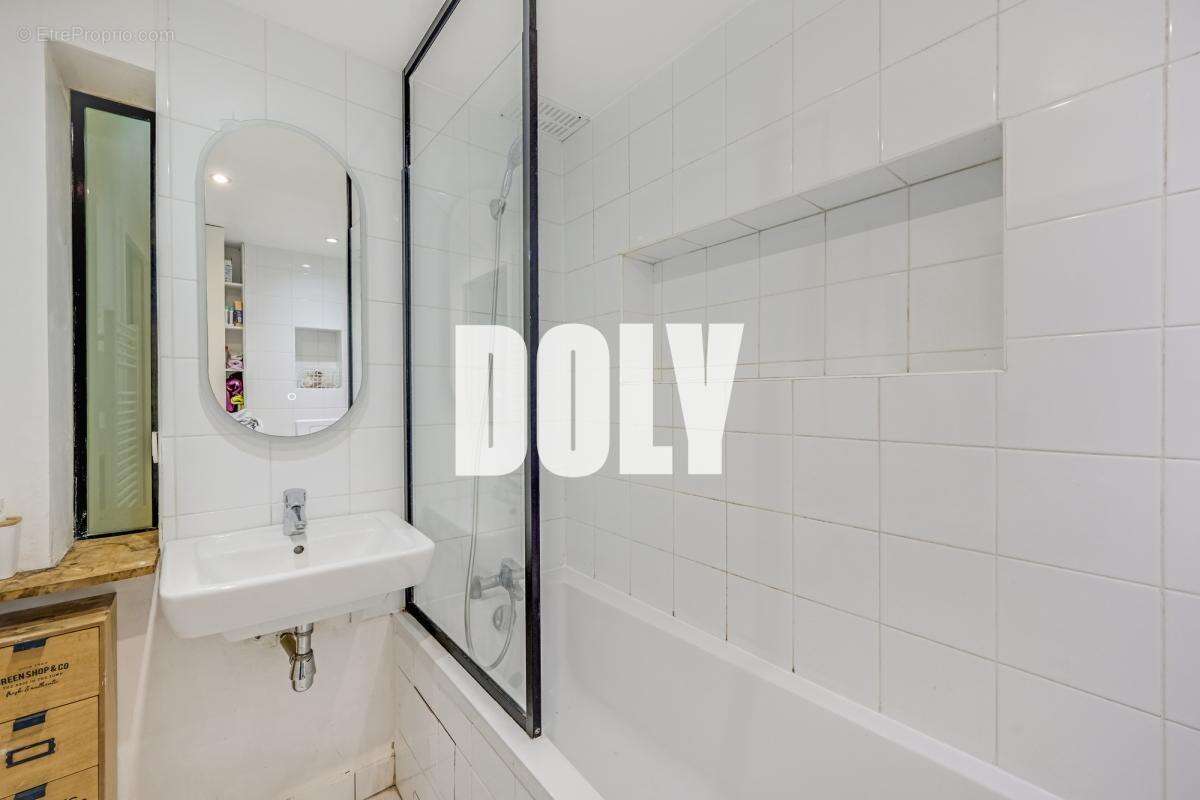 Doly - Duplex avec Jardin, un Ecrin de verdure au Coeur des Abbesses ! - photo 12
