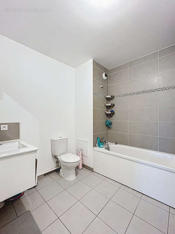 Appartement à VAUJOURS