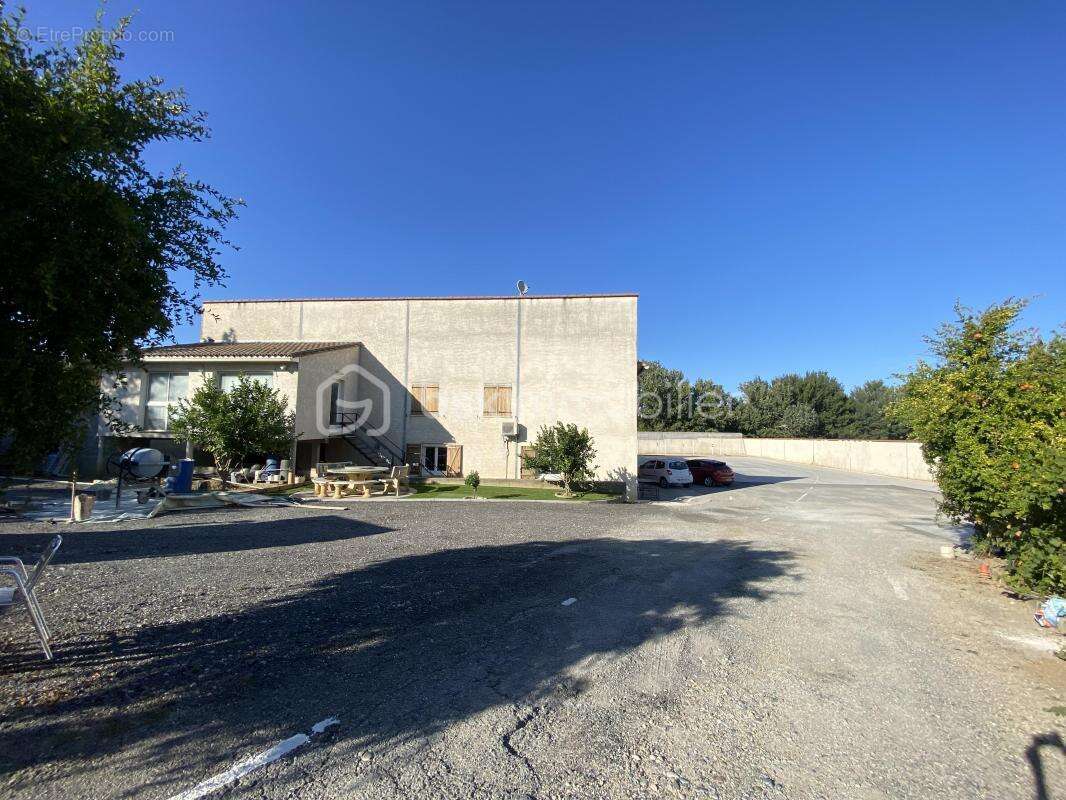 Commerce à CARCASSONNE