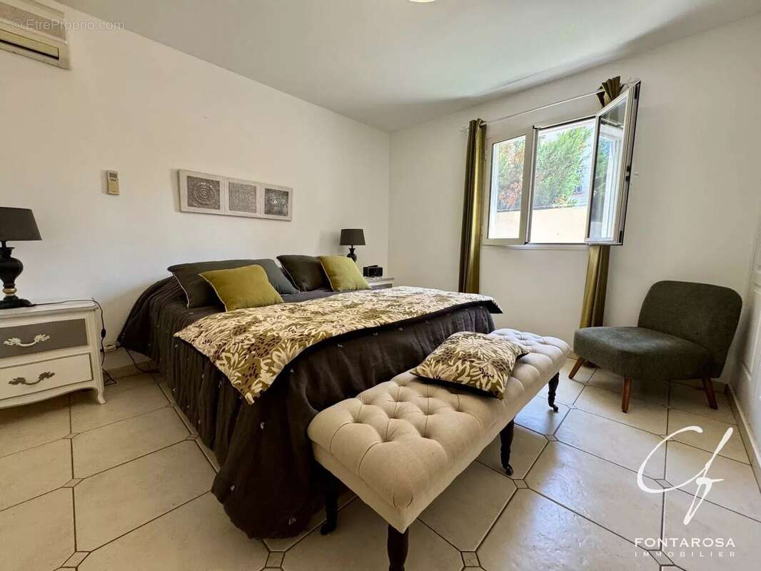 Maison à PUGET-SUR-ARGENS