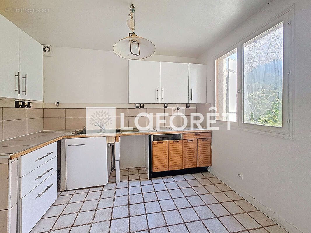 Maison à SAVIGNY-LE-TEMPLE