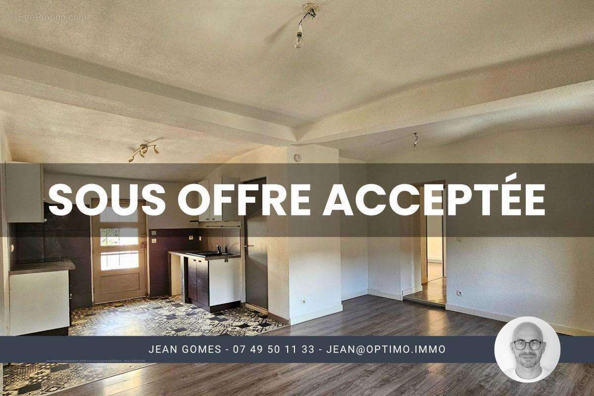 Appartement à REYNES