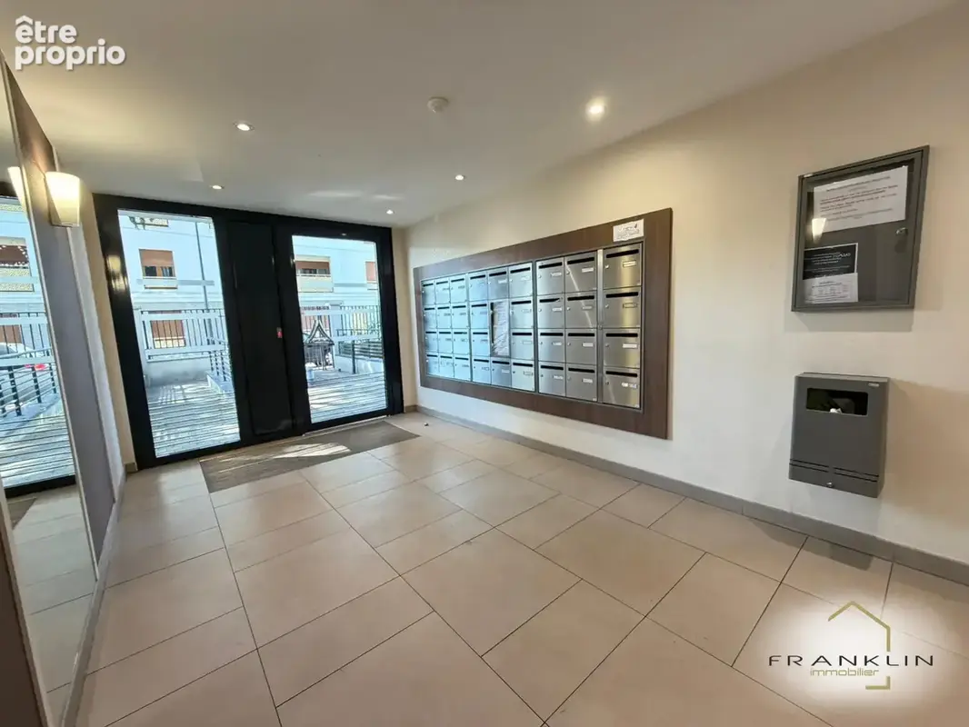 Construction récente - Appartement F4 - 83 m2 - 3 chambres - photo 12