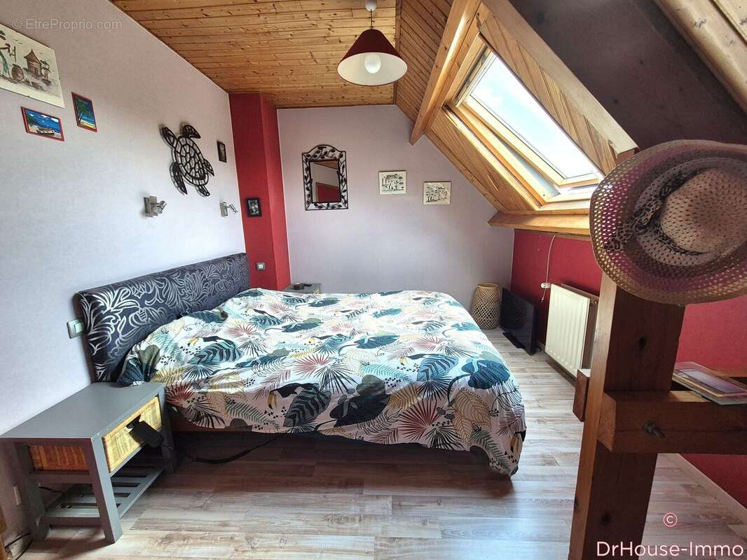 Maison 100 m² à Vains  - photo 8