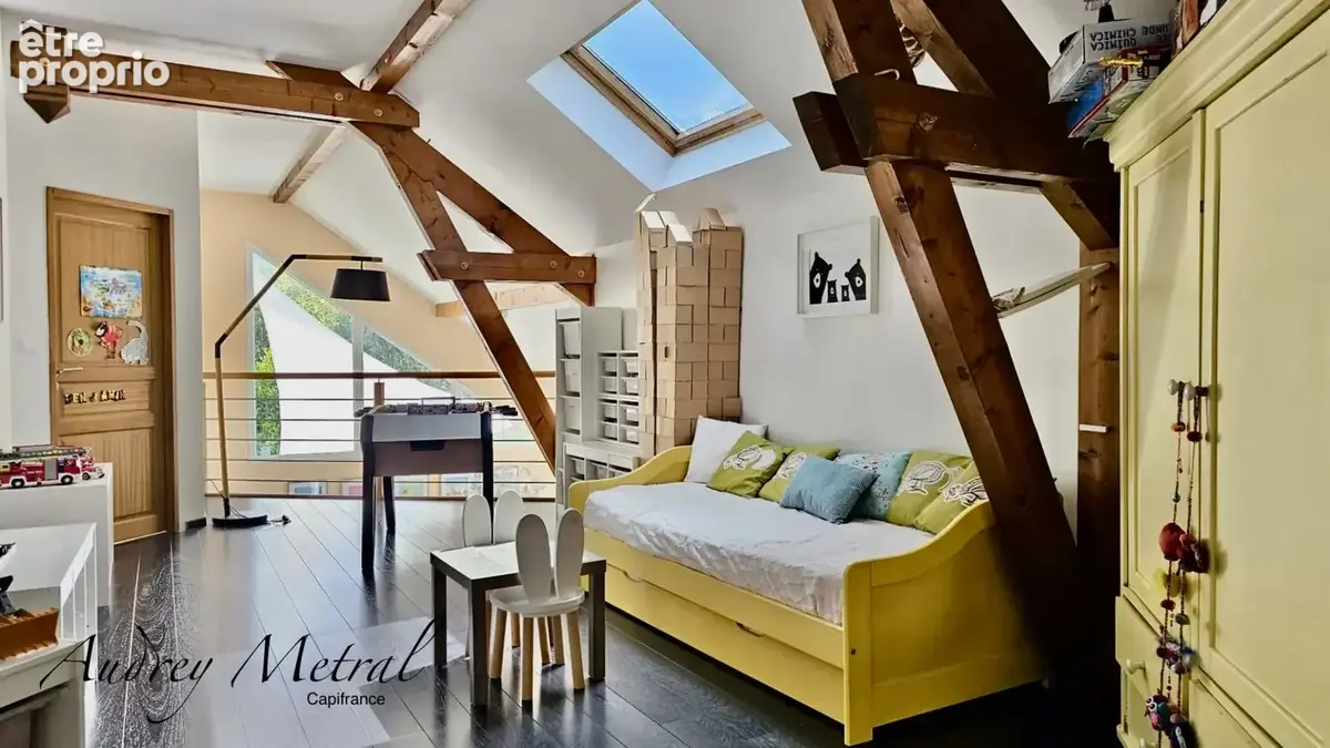 Villa à vendre à Serrières-en-Chautagne avec piscine, à 50 min de Genève et d'Annecy, 35 min d'Aix-Les-Bains et 15 min du Lac du - photo 14