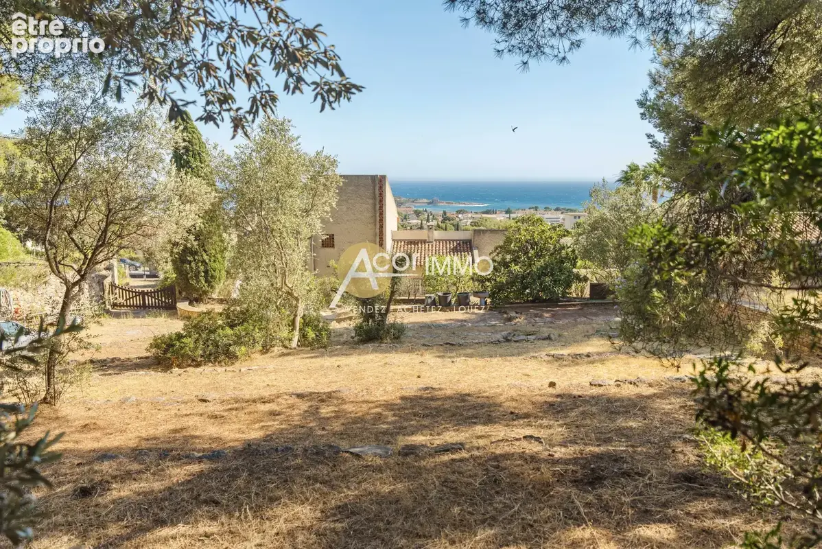 Bandol - propriété de caractère de 230 m2 - vue mer - terrain de plus de 2700m2 - photo 23