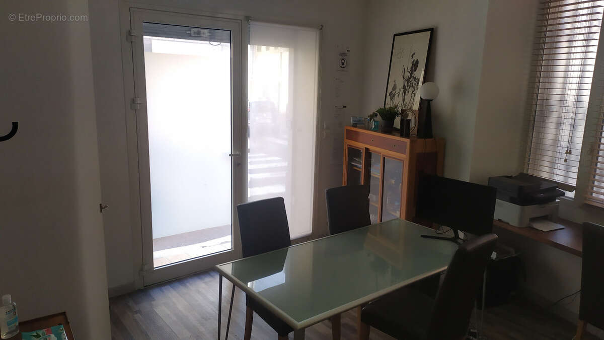 Commerce à MARSEILLE-6E