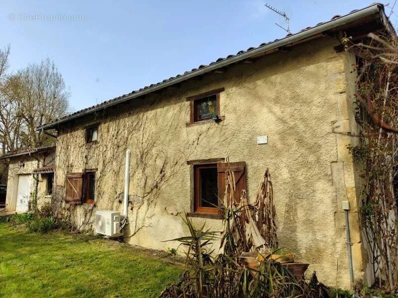 Maison à SEISSAN