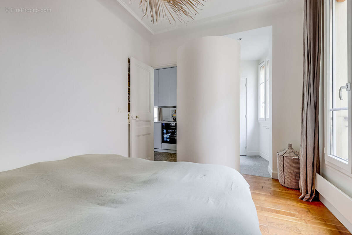 Appartement à PARIS-18E