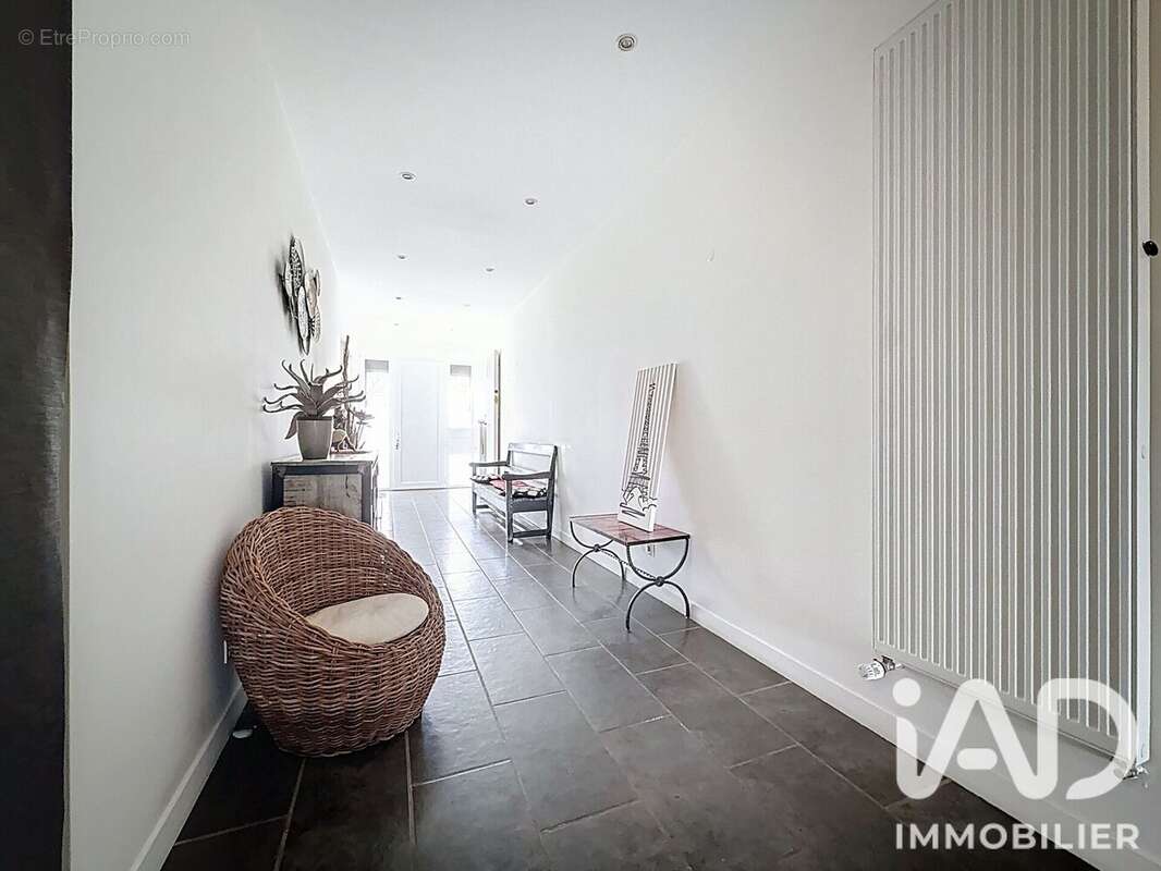 Appartement 206 m² à Dijon  - photo 2