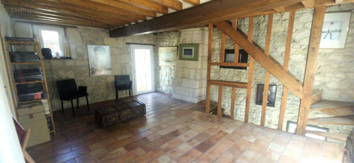 Maison de Village  Près de Crépy En Valois 6 pièce(s) 121 m2 - photo 6