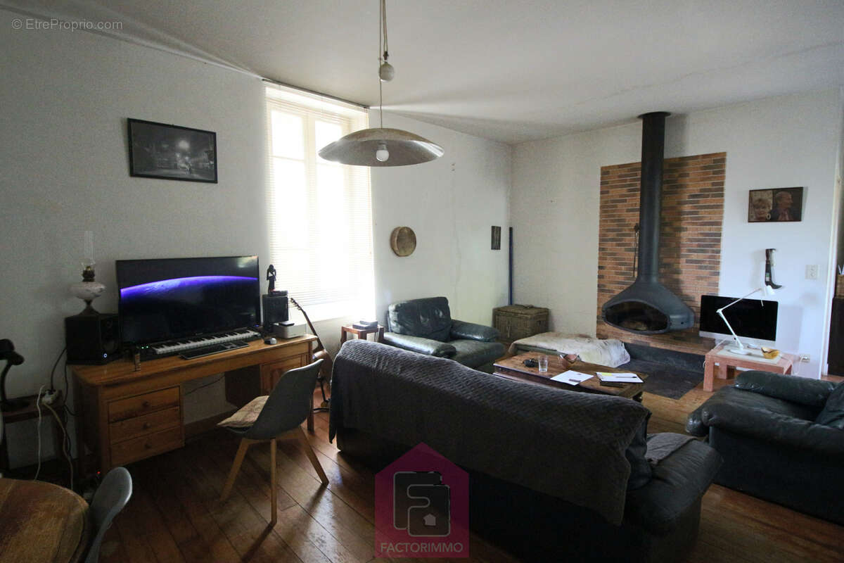 Rare!! En exclusivité   Au cœur de Puy-l'Évêque - photo 4