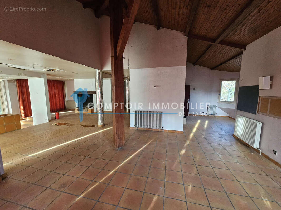 A vendre 31510 Barbazan- Ancien hôtel à rénover totalement de 729 m2 sur parcelle de 2520 m2 - photo 4