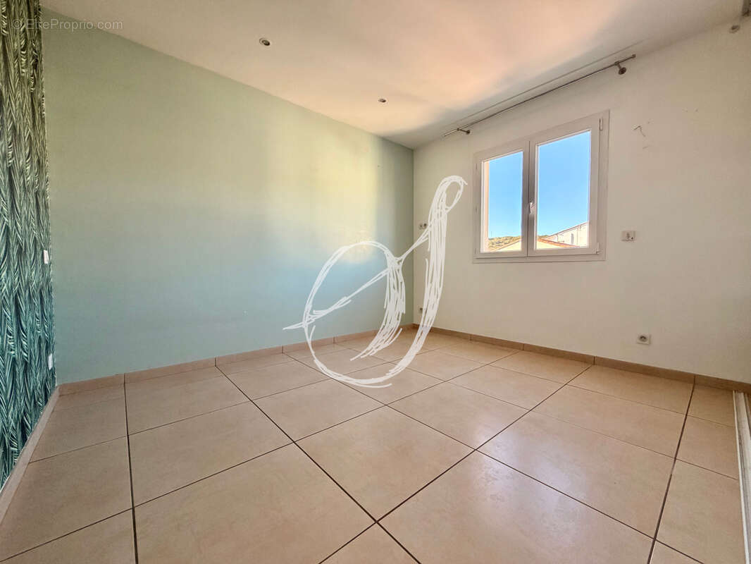 Maison à COURNONSEC