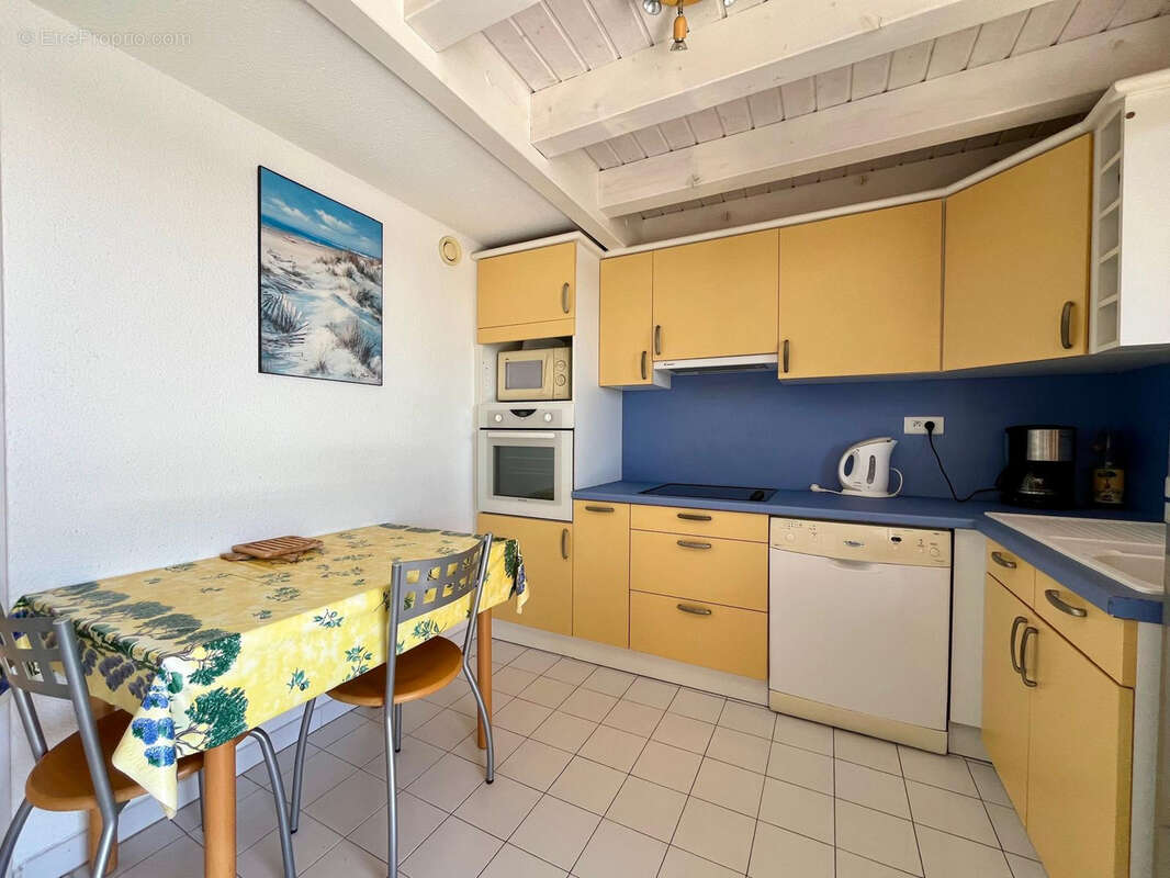 Appartement T3 duplex de 66m2 au sol vendu avec garage - LAC SALONIQUE PORT CAMARGUE - photo 5