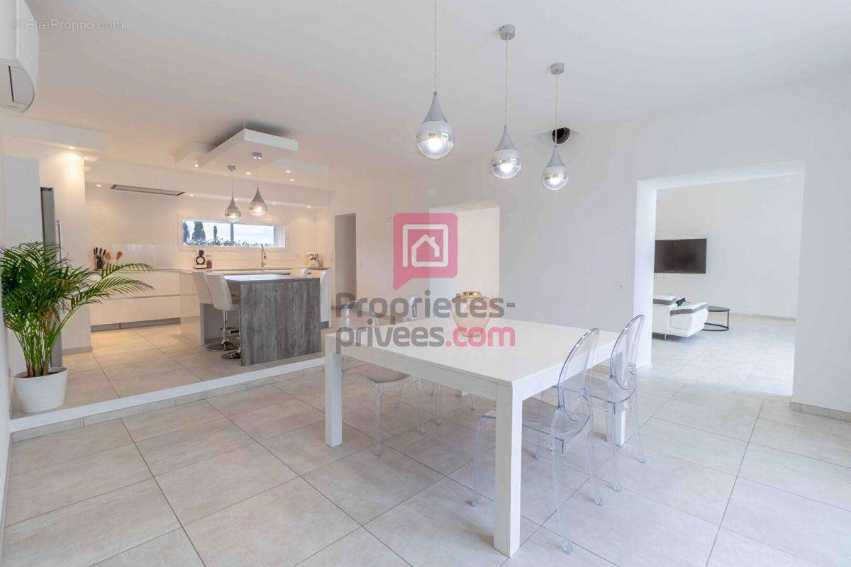 Jonquières - propriété d'exception avec 3 habitations indépendantes - photo 3