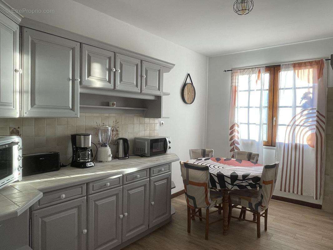 Maison 205 m² à Cugnaux  - photo 4