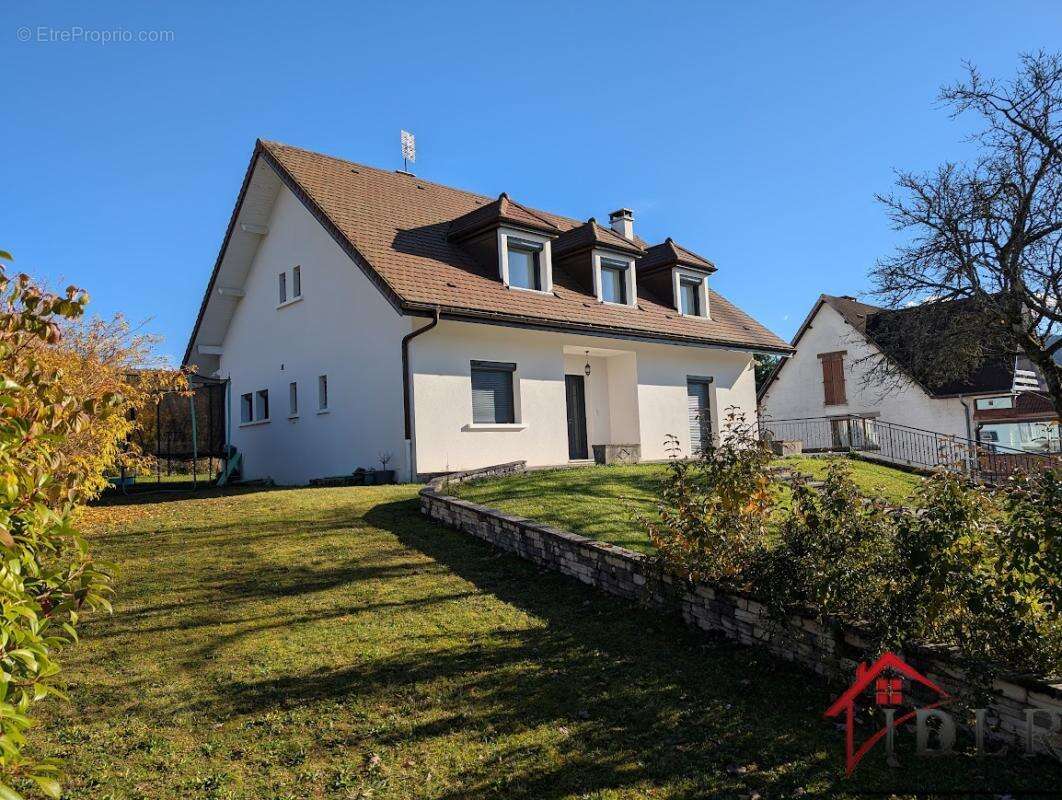 Maison à OYONNAX