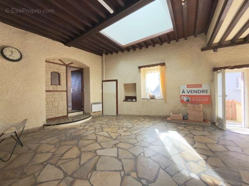 Maison à VEYRE-MONTON