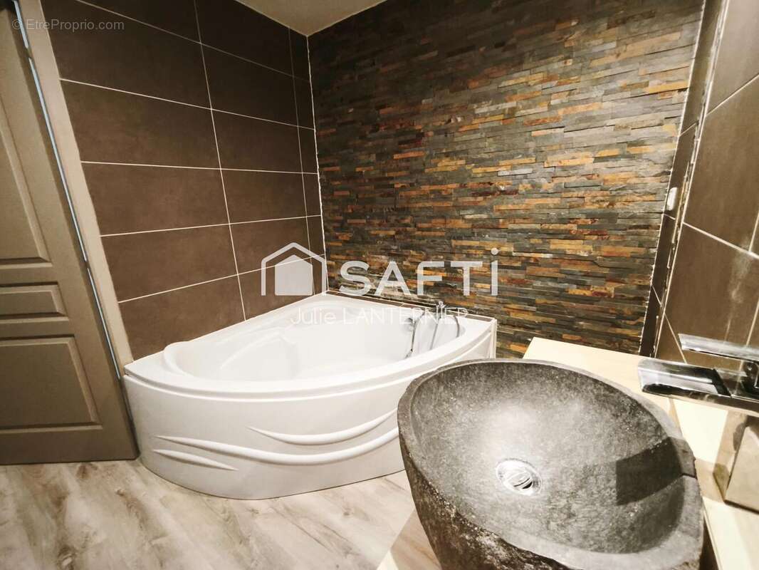 Photo 6 - Appartement à LONS-LE-SAUNIER