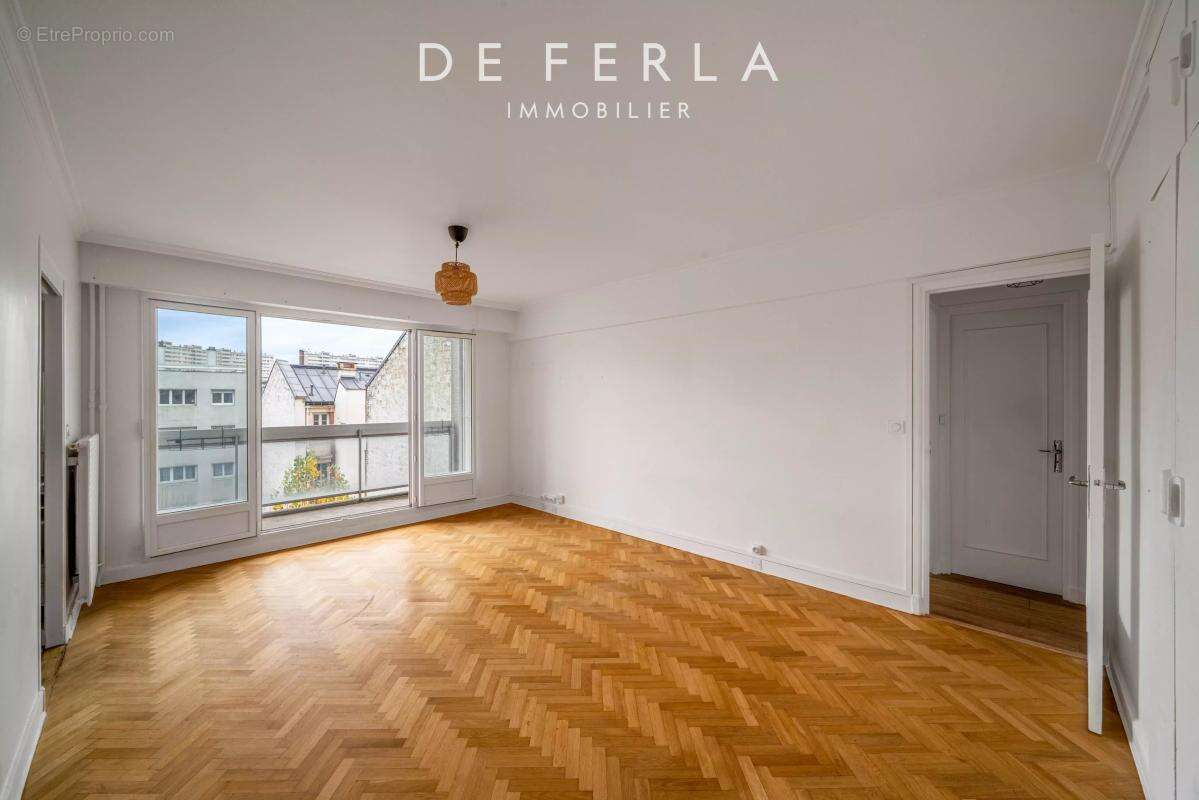 Appartement à PARIS-15E