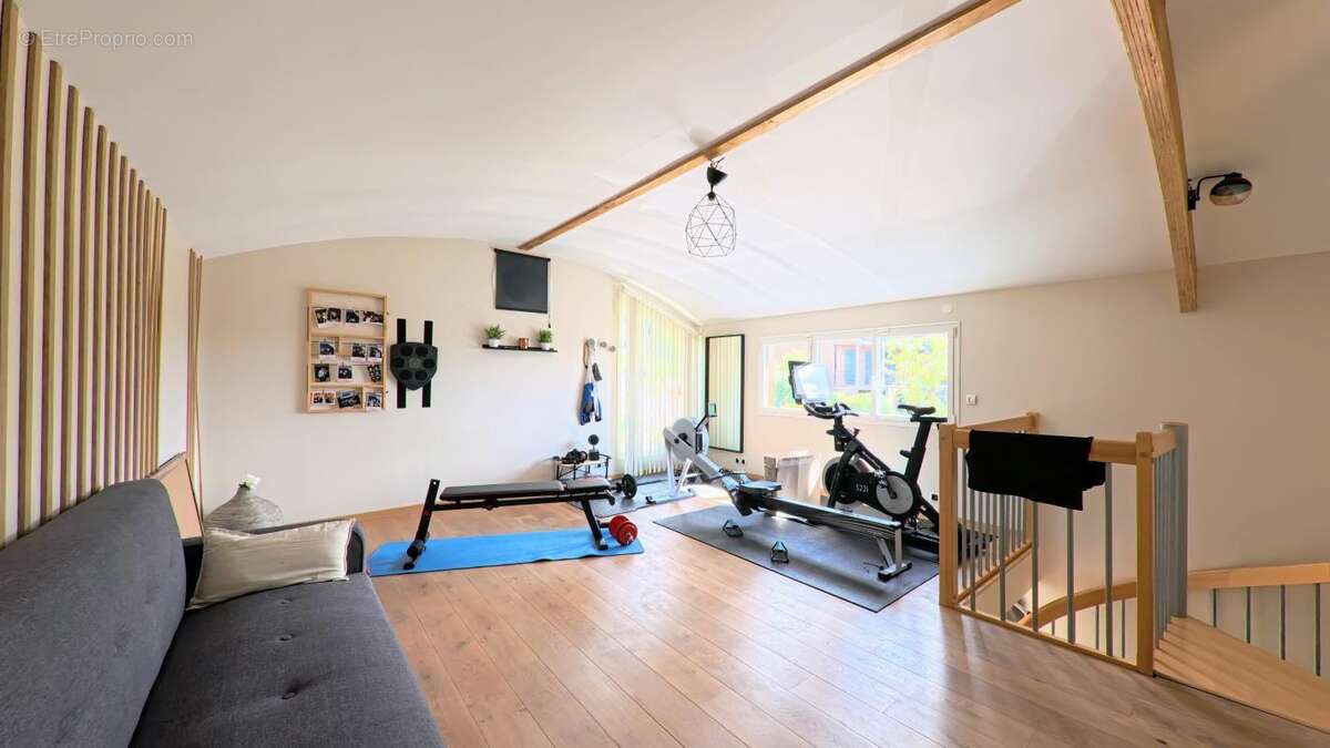 Maison à CHENNEVIERES-SUR-MARNE