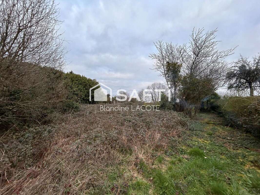 Photo 2 - Terrain à MONTBOUCHER
