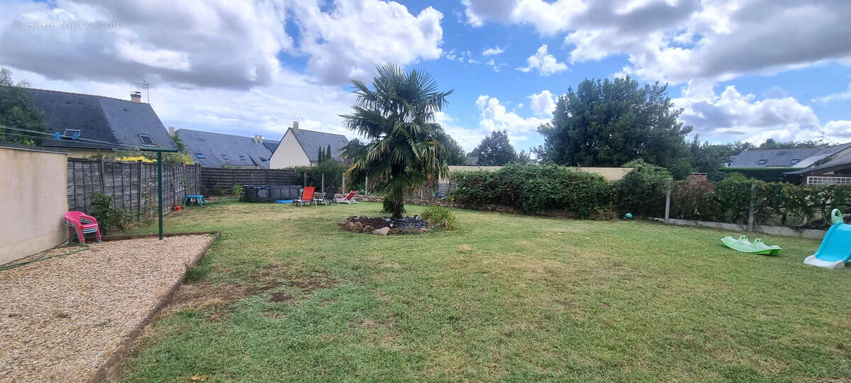 Maison à BRISSAC-QUINCE