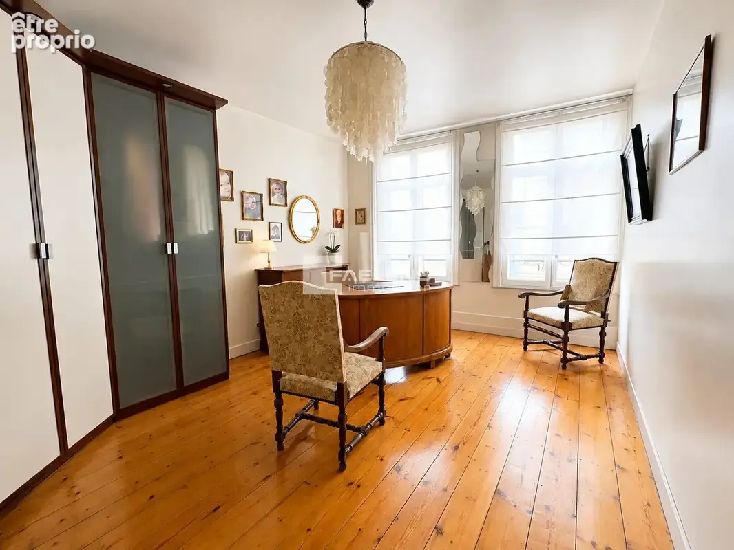 Maison 9 pièces 207 m² à vendre à Lille (59000) - photo 3
