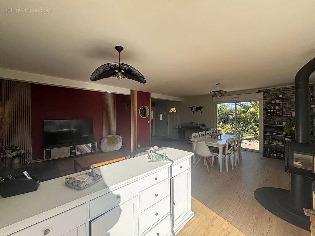 YFFINIAC : Maison 5 pièces 142 m2 env - photo 11