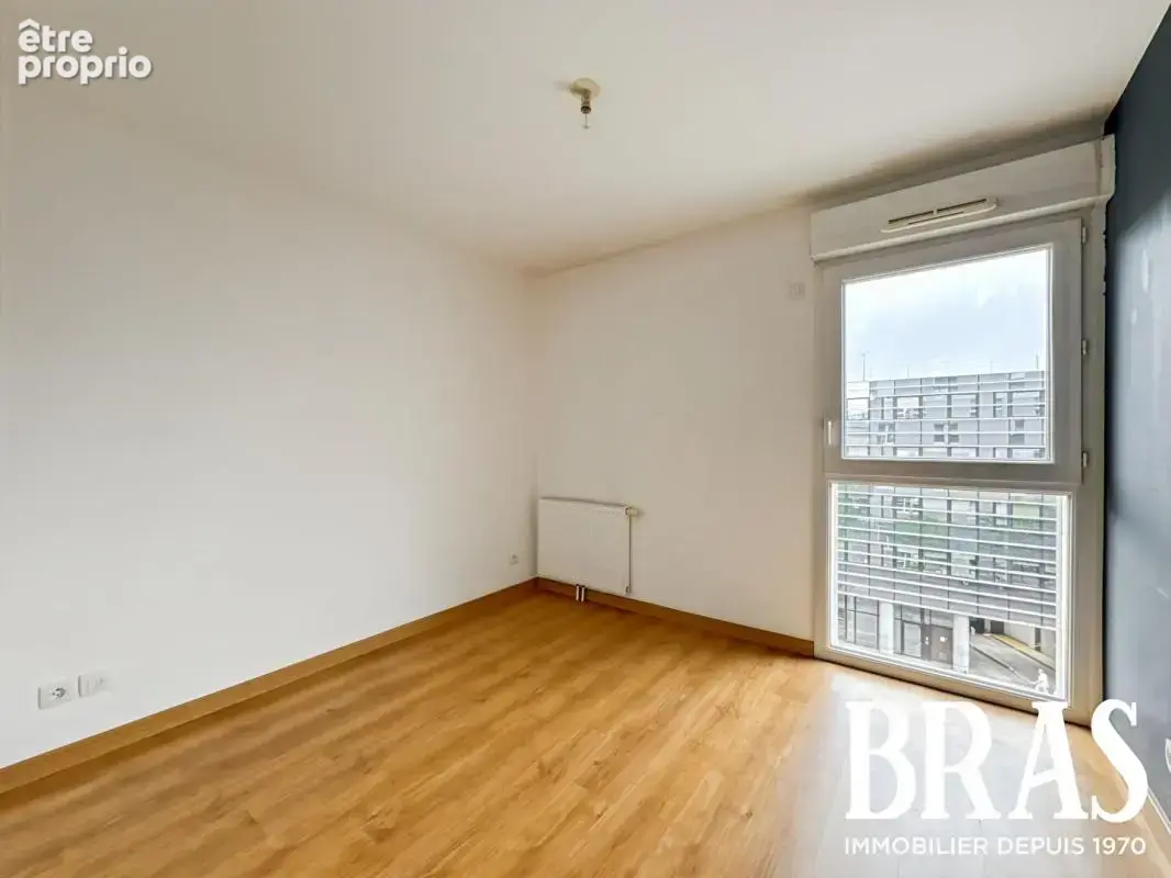 Appartement 4 chambres - balcon - double garage - photo 10