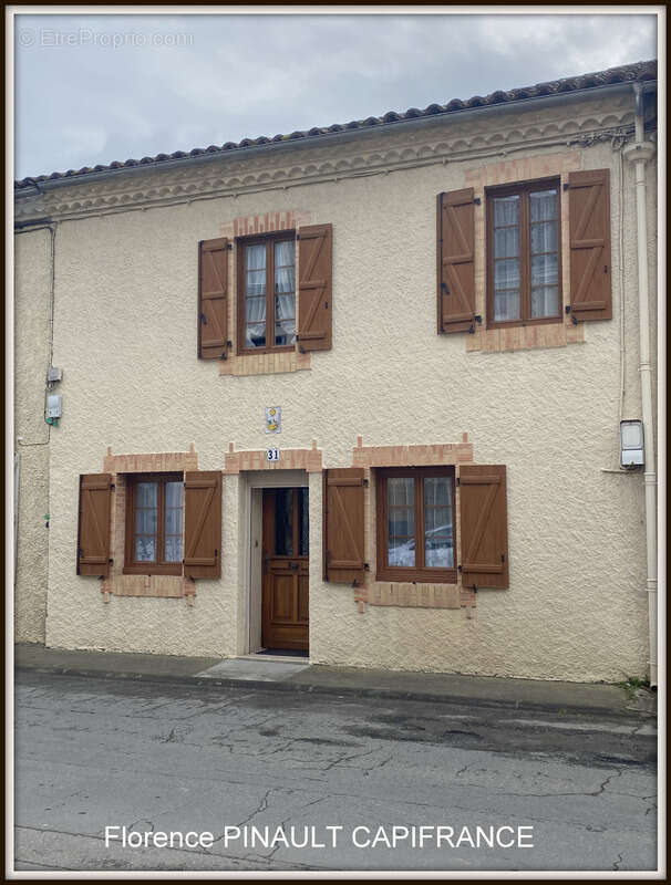 Maison à TRIE-SUR-BAISE