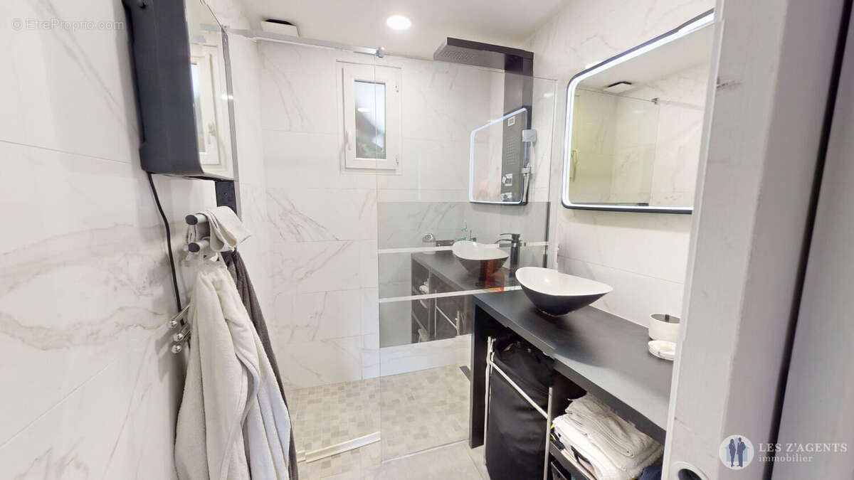 Appartement à SAINT-MARTIN-D'HERES