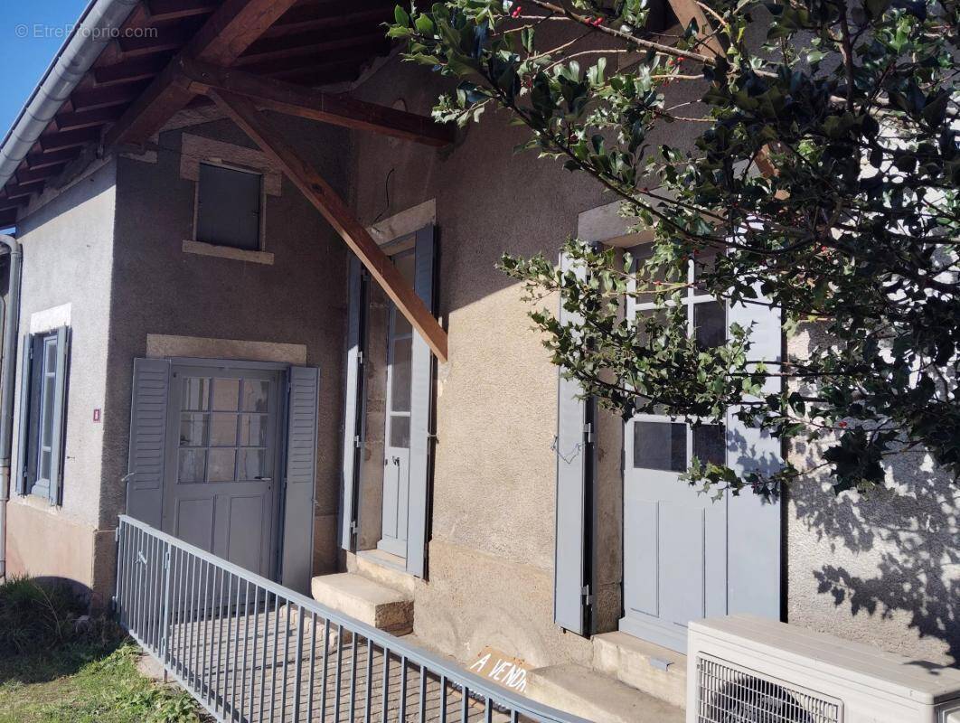 Maison à CHISSEY-LES-MACON