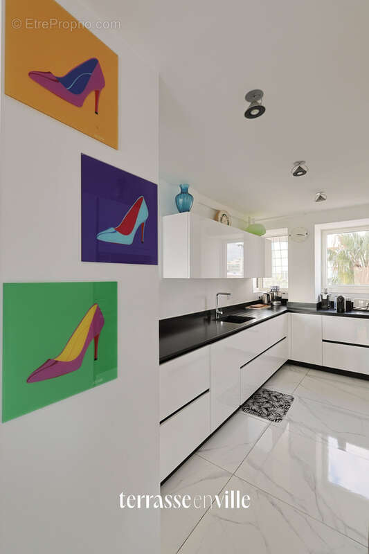 Port de toulon - t3 vue mer - 86 m2- terrasse - 425 000€ - photo 10