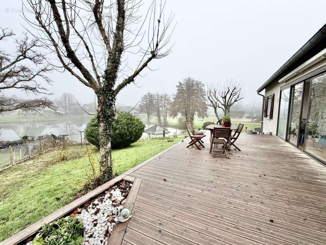 Maison à COURS-LES-BARRES